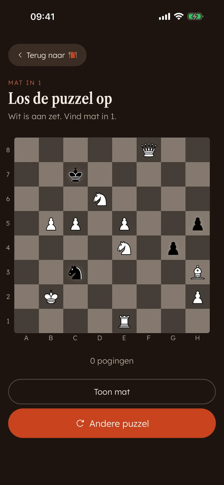Een schaakpuzzel in Devoro, wit aan zet